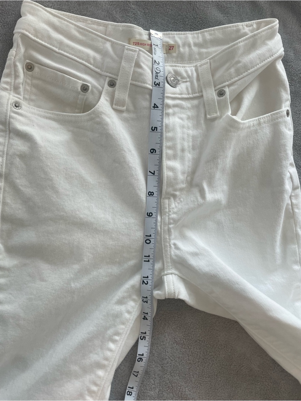 Levi's | 725 High Rise Bootcut Jeans in White | Size 27 - Picture 10 of 11